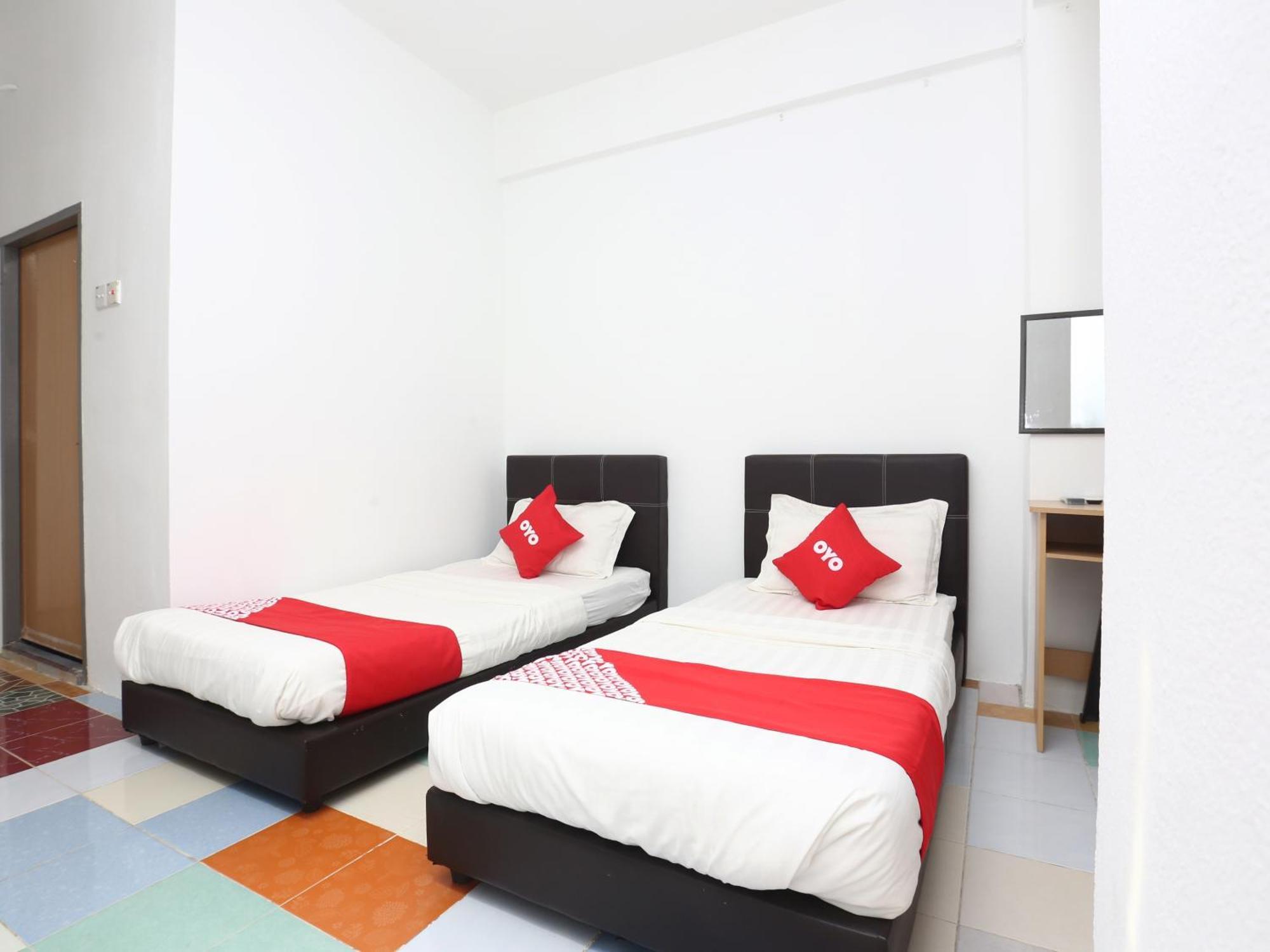 Kb Rest Inn-Family Triple Kota Bharu Exterior photo